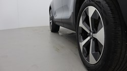 2023 (23) VOLVO XC40 2.0 B4P Ultimate Dark 5dr Auto 5561580