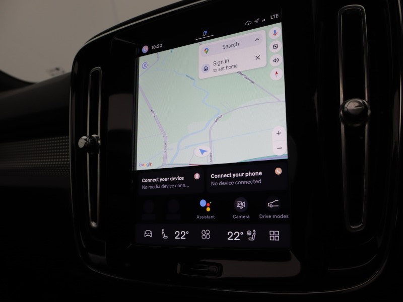 2023 (23) VOLVO XC40 2.0 B4P Ultimate Dark 5dr Auto 5561608