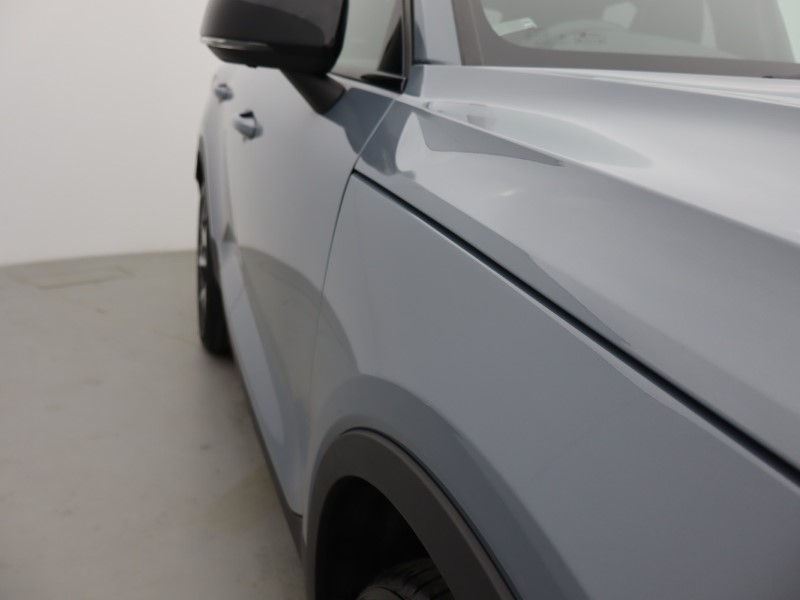 2023 (23) VOLVO XC40 2.0 B4P Ultimate Dark 5dr Auto 5561571