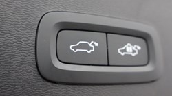 2023 (23) VOLVO XC40 2.0 B4P Ultimate Dark 5dr Auto 5561576