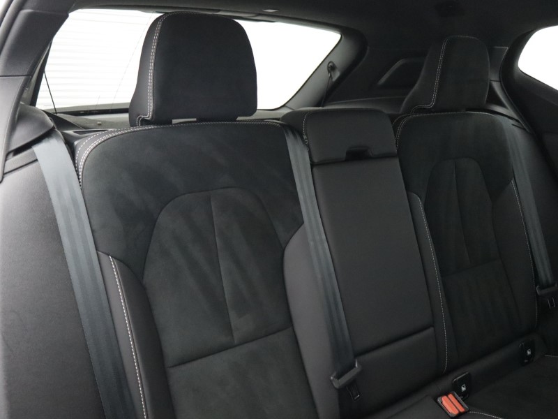 2024 (73) VOLVO XC40 2.0 B4P Plus Dark 5dr Auto 5585641