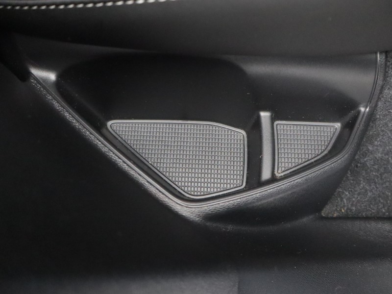 2024 (73) VOLVO XC40 2.0 B4P Plus Dark 5dr Auto 5585638