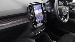 2024 (73) VOLVO XC40 2.0 B4P Plus Dark 5dr Auto 5585637