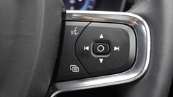 2024 (73) VOLVO XC40 2.0 B4P Plus Dark 5dr Auto 5585646
