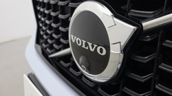 2024 (73) VOLVO XC40 2.0 B4P Plus Dark 5dr Auto 5585609