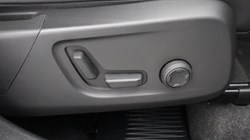 2024 (73) VOLVO XC40 2.0 B4P Plus Dark 5dr Auto 5585632