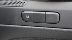 2024 (73) VOLVO XC40 2.0 B4P Plus Dark 5dr Auto 5585628
