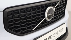 2024 (73) VOLVO XC40 2.0 B4P Plus Dark 5dr Auto 5585607