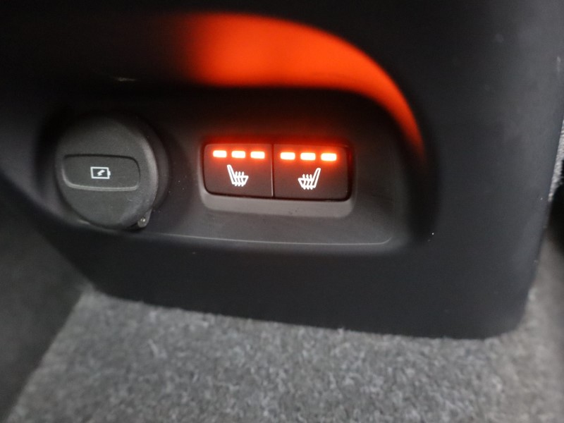 2024 (73) VOLVO XC40 2.0 B4P Plus Dark 5dr Auto 5585642