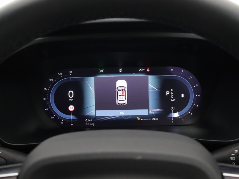 2024 (73) VOLVO XC40 2.0 B4P Plus Dark 5dr Auto 5585647