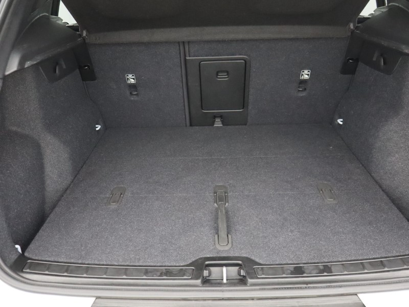 2024 (73) VOLVO XC40 2.0 B4P Plus Dark 5dr Auto 5585616