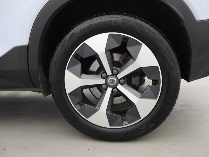 2024 (73) VOLVO XC40 2.0 B4P Plus Dark 5dr Auto 5585621