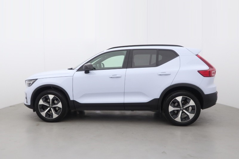 2024 (73) VOLVO XC40 2.0 B4P Plus Dark 5dr Auto 5585663