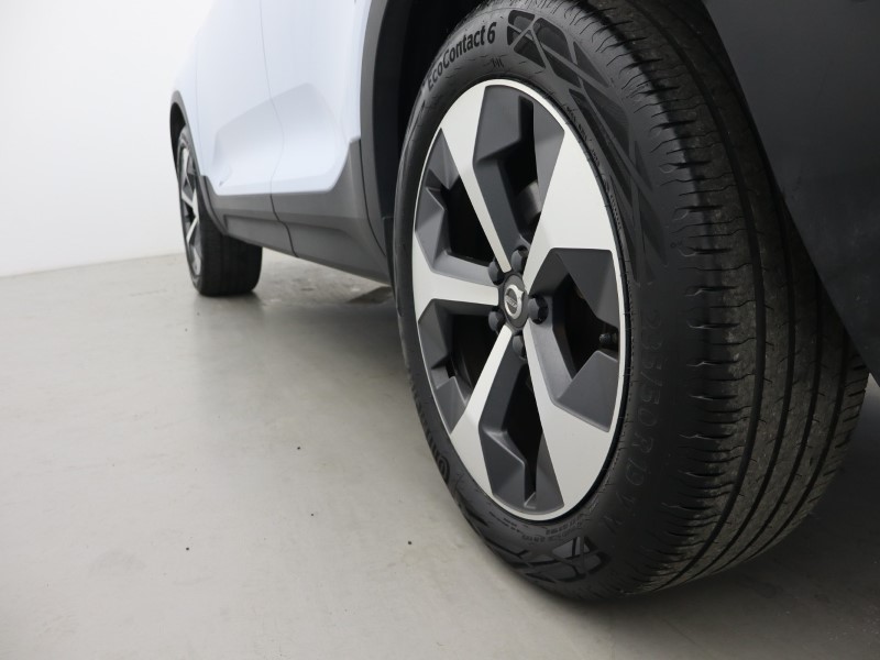 2024 (73) VOLVO XC40 2.0 B4P Plus Dark 5dr Auto 5585622