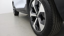 2024 (73) VOLVO XC40 2.0 B4P Plus Dark 5dr Auto 5585622