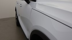 2024 (73) VOLVO XC40 2.0 B4P Plus Dark 5dr Auto 5585612