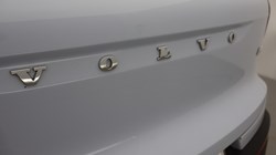 2024 (73) VOLVO XC40 2.0 B4P Plus Dark 5dr Auto 5585614
