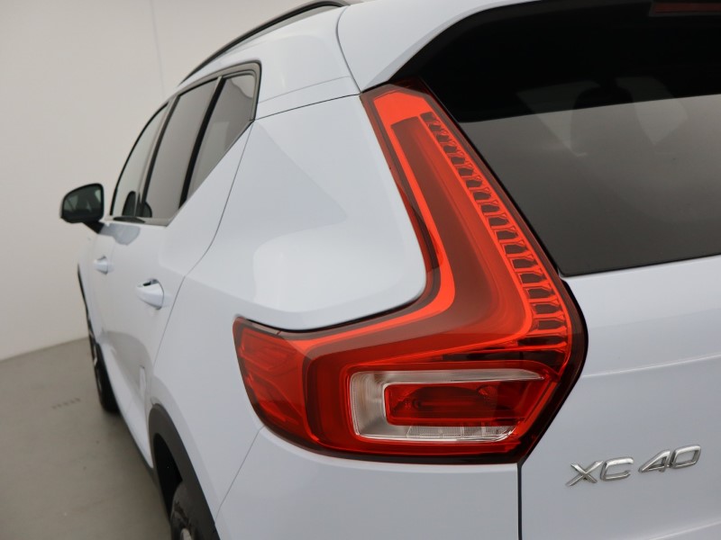 2024 (73) VOLVO XC40 2.0 B4P Plus Dark 5dr Auto 5585613