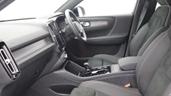 2024 (73) VOLVO XC40 2.0 B4P Plus Dark 5dr Auto 5585623