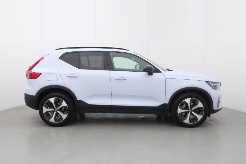 2024 (73) VOLVO XC40 2.0 B4P Plus Dark 5dr Auto 5585664