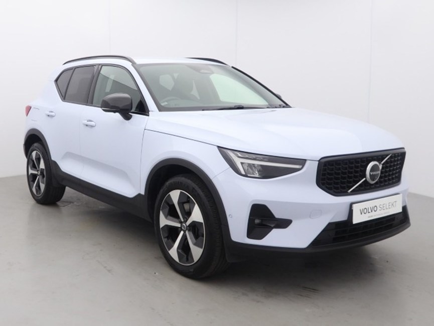 2024 (73) VOLVO XC40 2.0 B4P Plus Dark 5dr Auto