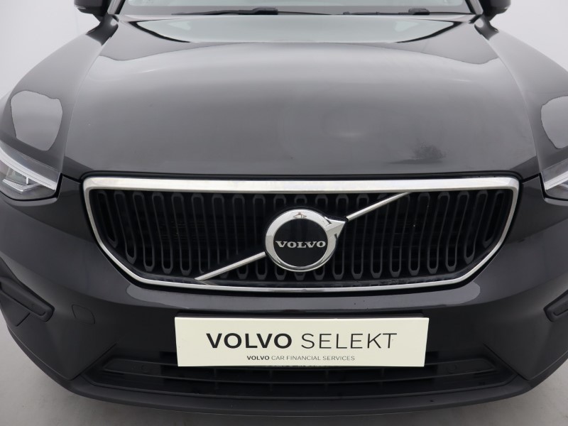 2022 (22) VOLVO XC40 2.0 B3P Core 5dr Auto 5604161