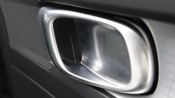 2022 (22) VOLVO XC40 2.0 B3P Core 5dr Auto 5604177