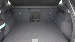 2022 (22) VOLVO XC40 2.0 B3P Core 5dr Auto 5604167
