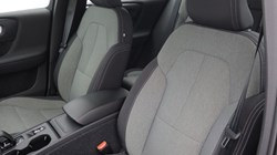 2022 (22) VOLVO XC40 2.0 B3P Core 5dr Auto 5604184