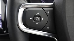 2022 (22) VOLVO XC40 2.0 B3P Core 5dr Auto 5604193