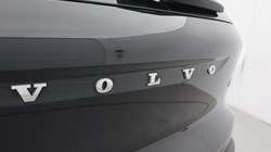 2022 (22) VOLVO XC40 2.0 B3P Core 5dr Auto 5604165