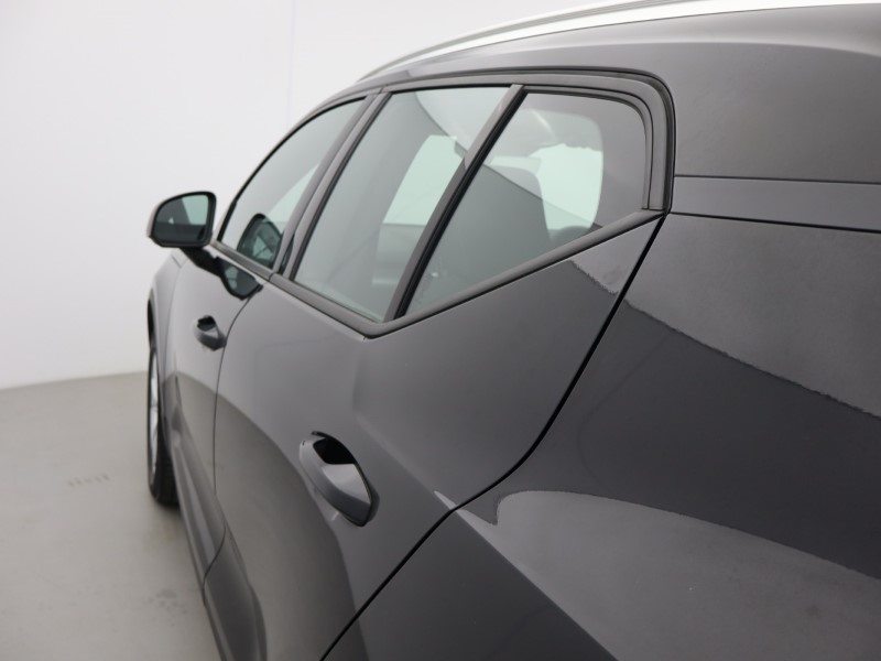 2022 (22) VOLVO XC40 2.0 B3P Core 5dr Auto 5604169