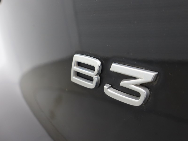 2022 (22) VOLVO XC40 2.0 B3P Core 5dr Auto 5604166