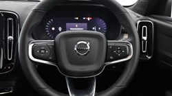 2022 (22) VOLVO XC40 2.0 B3P Core 5dr Auto 5604192