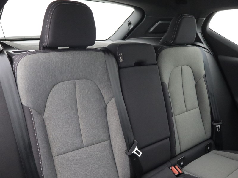 2022 (22) VOLVO XC40 2.0 B3P Core 5dr Auto 5604188