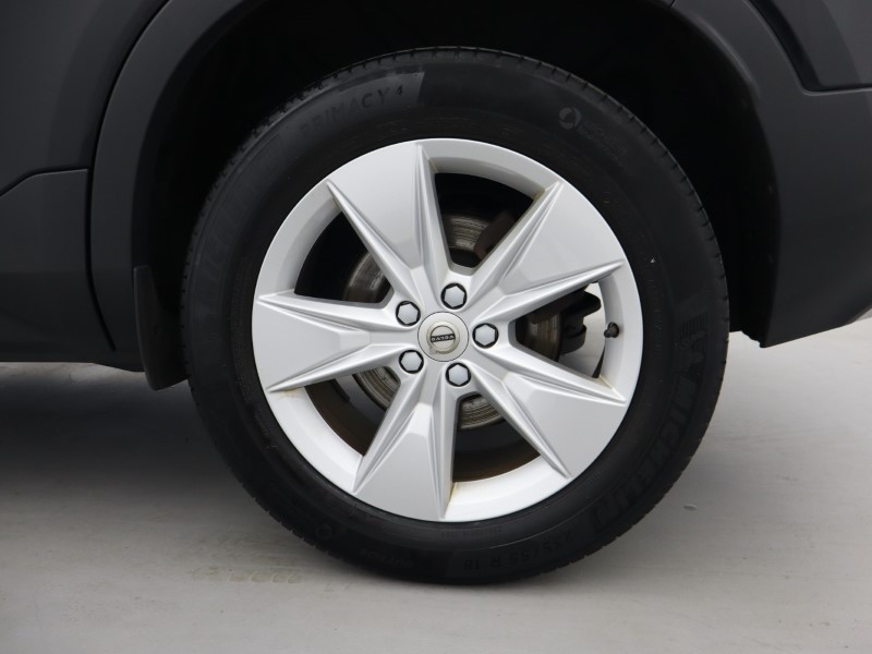 2022 (22) VOLVO XC40 2.0 B3P Core 5dr Auto 5604170