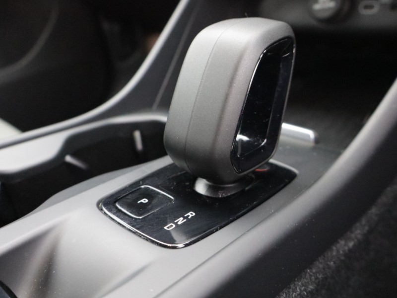 2022 (22) VOLVO XC40 2.0 B3P Core 5dr Auto 5604198