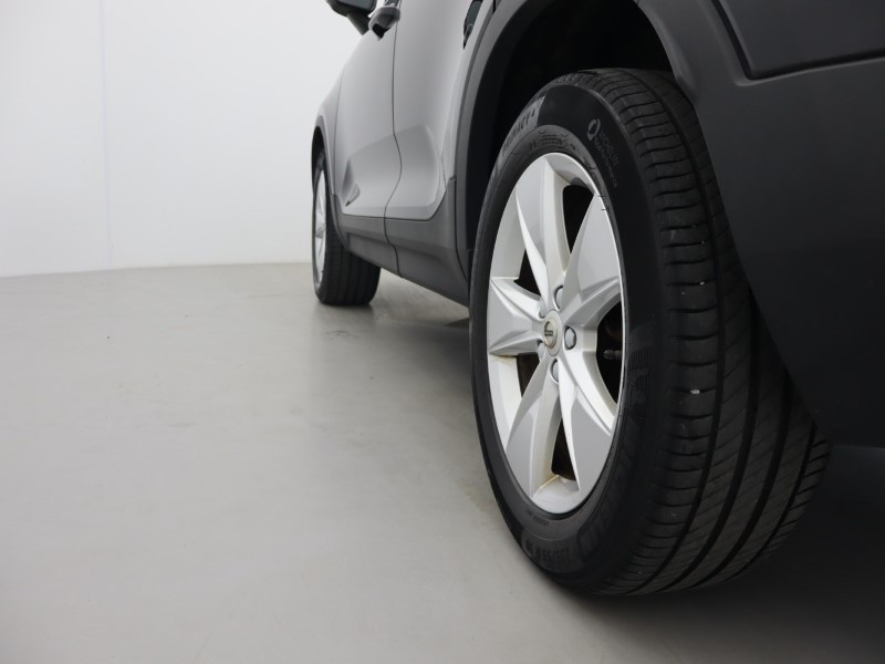 2022 (22) VOLVO XC40 2.0 B3P Core 5dr Auto 5604171