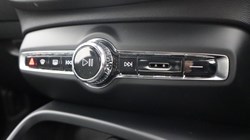 2022 (22) VOLVO XC40 2.0 B3P Core 5dr Auto 5604197