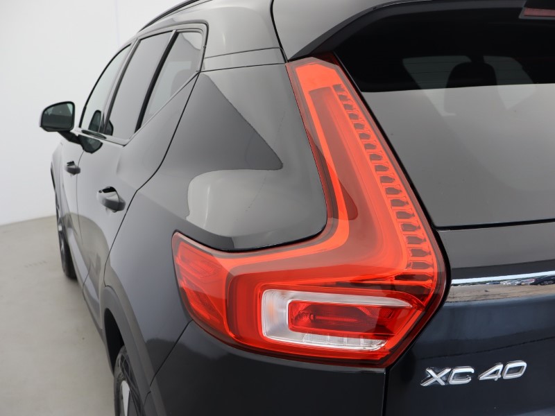 2023 (23) VOLVO XC40 2.0 B3P Ultimate Dark 5dr Auto 5640936