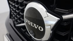 2023 (23) VOLVO XC40 2.0 B3P Ultimate Dark 5dr Auto 5640932