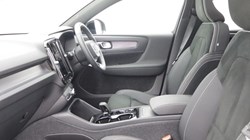 2023 (23) VOLVO XC40 2.0 B3P Ultimate Dark 5dr Auto 5640945