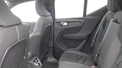 2023 (23) VOLVO XC40 2.0 B3P Ultimate Dark 5dr Auto 5640946