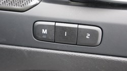 2023 (23) VOLVO XC40 2.0 B3P Ultimate Dark 5dr Auto 5640953
