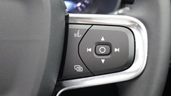 2023 (23) VOLVO XC40 2.0 B3P Ultimate Dark 5dr Auto 5640970