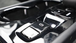 2023 (23) VOLVO XC40 2.0 B3P Ultimate Dark 5dr Auto 5640983
