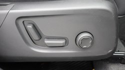 2023 (23) VOLVO XC40 2.0 B3P Ultimate Dark 5dr Auto 5640956