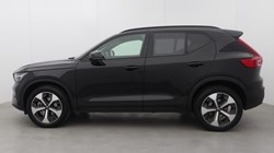 2023 (23) VOLVO XC40 2.0 B3P Ultimate Dark 5dr Auto 5640925