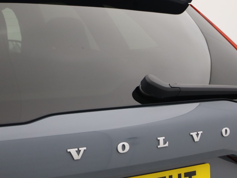 2022 (71) VOLVO XC60 2.0 T8 Recharge PHEV R DESIGN Pro 5dr AWD Auto 5635480