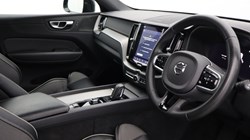 2022 (71) VOLVO XC60 2.0 T8 Recharge PHEV R DESIGN Pro 5dr AWD Auto 5635460